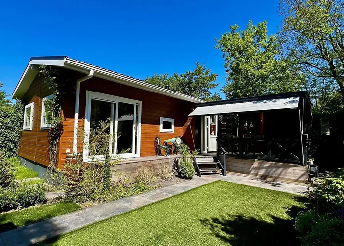 Feriehus Furnished Sint Maartenszee