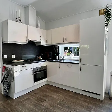 Furnished Sint Maartenszee 別荘